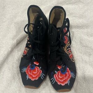 Woman sneakers
